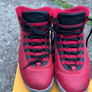 Air Jordan 23 Red and Black Sneakers